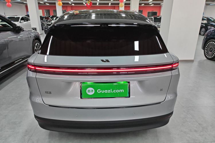 理想汽车 理想i6 2025款 两驱标准型车身外观6