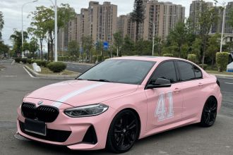 宝马1系 2022款 125i M运动曜夜版