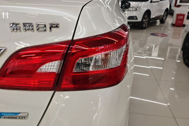 日产 轩逸 2018款 1.6XV CVT尊享版车身外观9