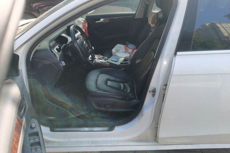 奥迪A4L 2011款 2.0 TFSI 技术型中控内饰7003