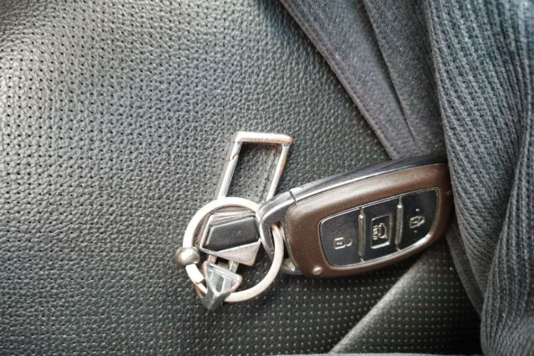 现代 途胜 2015款 1.6T 双离合两驱智能型中控内饰11