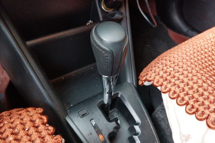 丰田 YARiS L 致炫 2017款 1.5E CVT劲速升级版中控内饰18