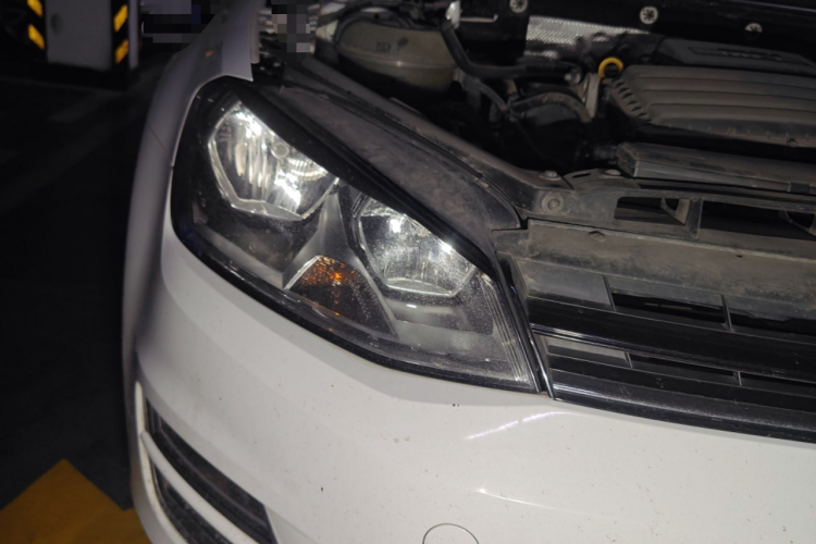 大众 高尔夫 2015款 1.6L 自动舒适型车身外观8