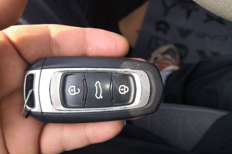 吉利银河 2024款 熊猫mini 200km 耐力熊中控内饰11