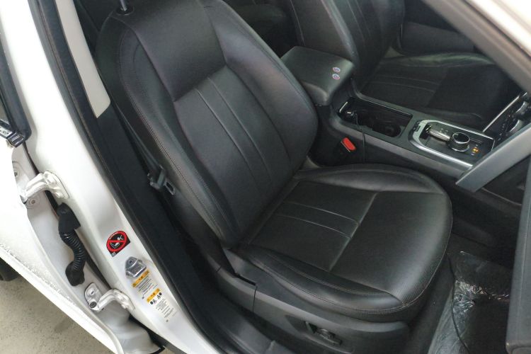 路虎 发现神行 2018款 240PS SE版局部细节41