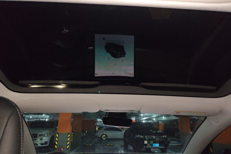 特斯拉 Model 3 2022款 后轮驱动版中控内饰22