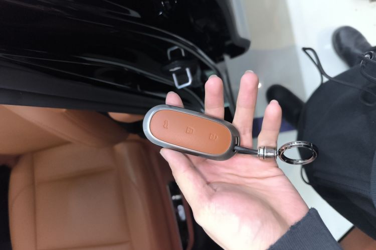 理想汽车 理想L8 2024款 Pro中控内饰11