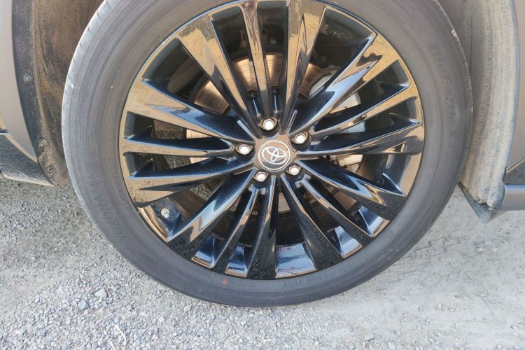 丰田 汉兰达 2023款 2.5L智能电混双擎四驱骑士版 7座车身外观10