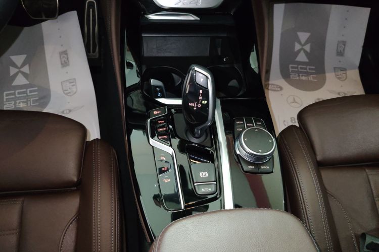 宝马X4 2021款 xDrive 25i M运动套装中控内饰18