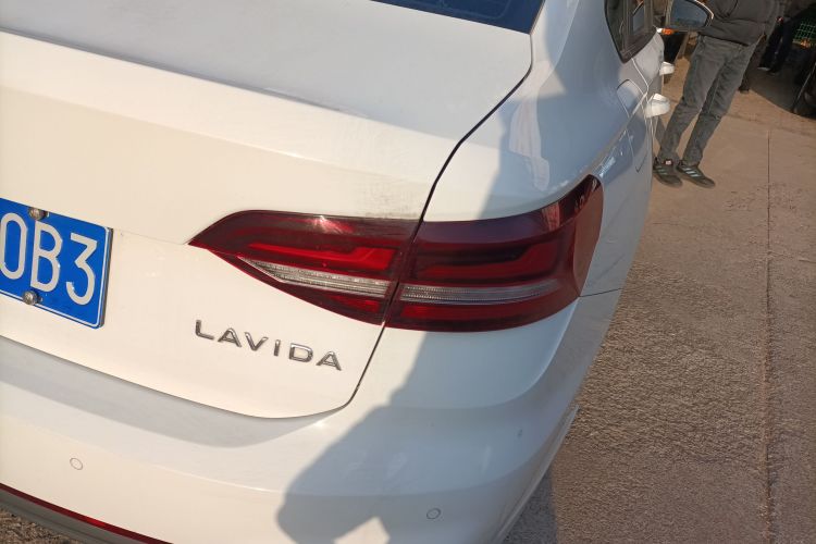 大众 朗逸 2023款 1.5L 自动得逸版车身外观9