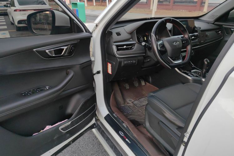 奇瑞 瑞虎5x 2020款 1.5L 手动时尚版中控内饰20