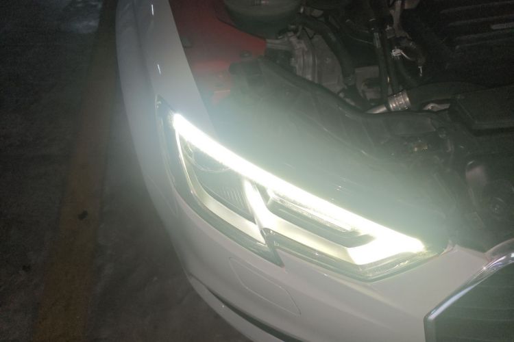 奥迪A3 2018款 30周年年型 Limousine 35 TFSI 进取型车身外观8