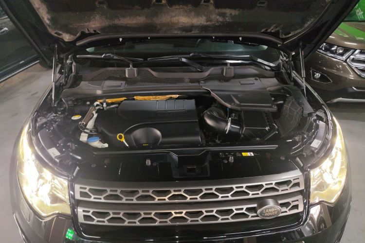路虎 发现神行 2018款 240PS SE版机舱底盘24