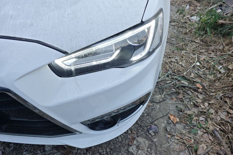 三菱 翼神 2016款 1.8L 手动黑白复刻版局部细节36