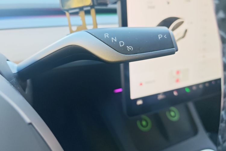 特斯拉 Model 3 2021款 标准续航后驱升级版中控内饰18