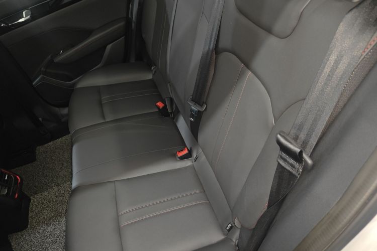 东风风神 奕炫GS 2021款 230T 自动追星版中控内饰21