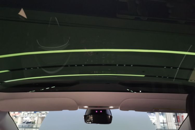 特斯拉 Model 3 2023款 后轮驱动版中控内饰22