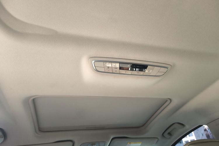 别克GL8 2018款 ES 28T 舒适型 国VI中控内饰22