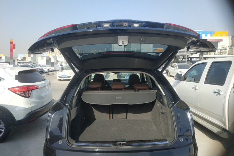 奥迪Q3 2017款 35 TFSI quattro 全时四驱风尚型局部细节23