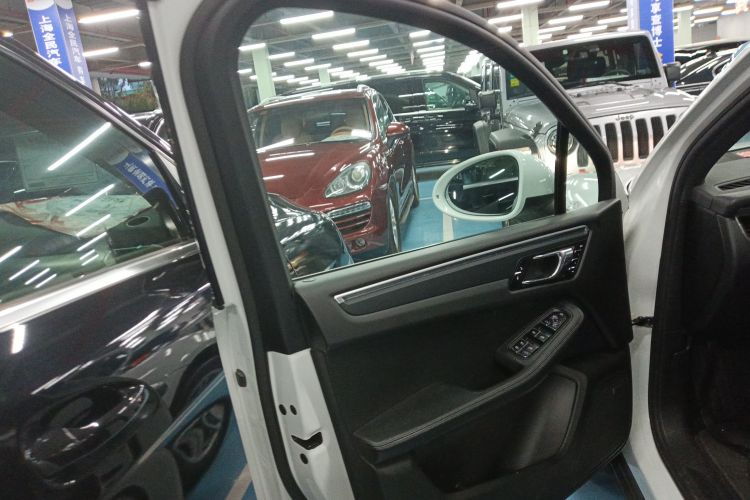 保时捷 2017款  Macan 2.0T中控内饰7007