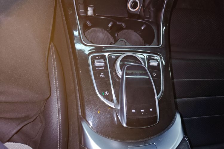 奔驰C级(进口) 2018款 C 200 轿跑车中控内饰18