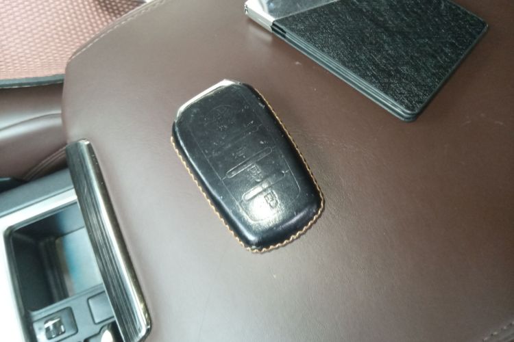 丰田 普拉多（平行进口）中控内饰7001