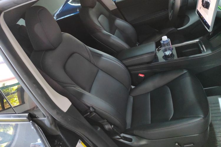 特斯拉 Model Y 2024款 后轮驱动版局部细节41