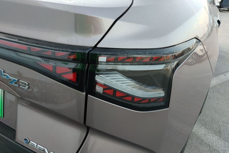 丰田bZ3 2023款 616km 长续航Premium车身外观9