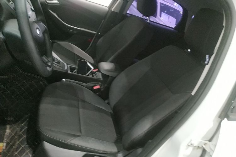 福特 福克斯 2015款 两厢 1.6L 自动舒适型局部细节19