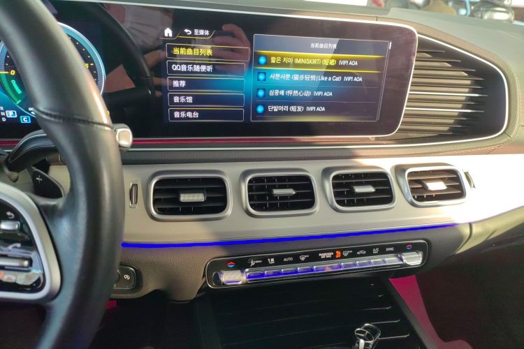 奔驰GLE轿跑 2020款 GLE 350 4MATIC 轿跑SUV 豪华型中控内饰16