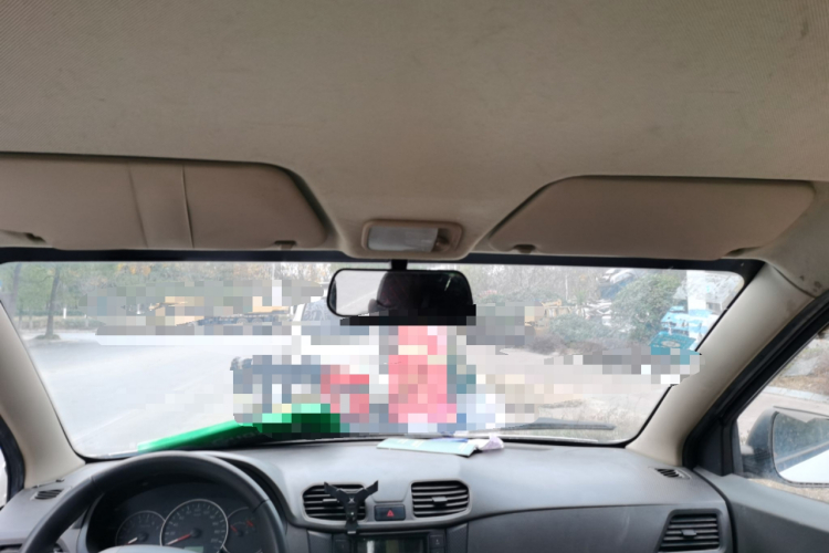 五菱汽车 五菱宏光 2015款 1.2L S 基本型国V中控内饰22