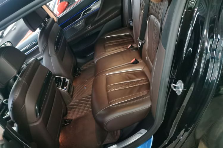 宝马7系 2019款 改款 730Li M运动套装中控内饰21