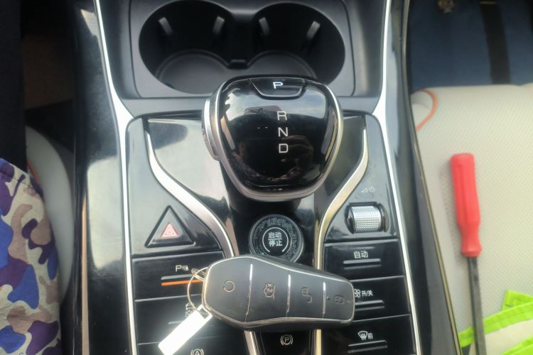 比亚迪 秦PLUS 2024款 荣耀版 EV 420KM领先型中控内饰18