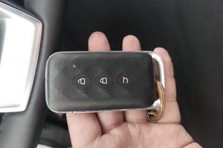 五菱汽车 五菱星辰 2022款 2.0L DHT电速款中控内饰7001