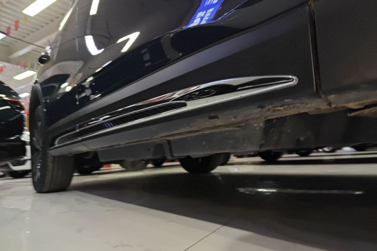 红旗HS7 2023款 2.0T 自动四驱旗领版 六座局部细节9001