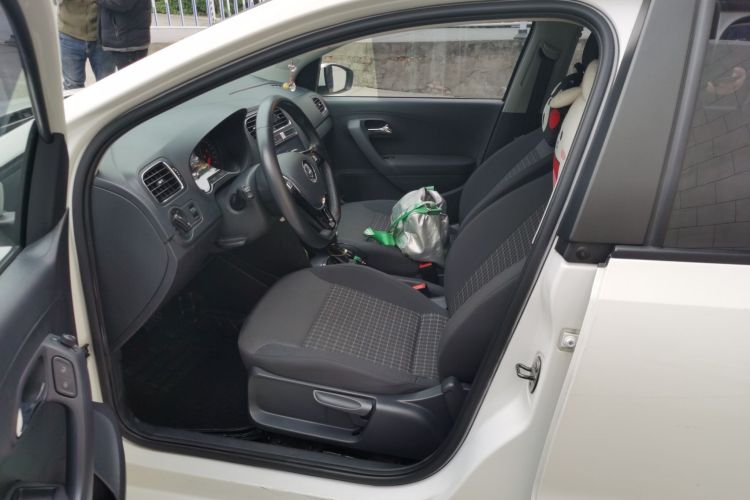 大众 Polo 2016款 1.6L 自动舒适型中控内饰20