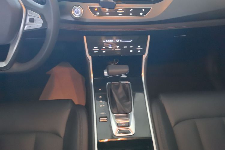 长安CS75 2021款 荣耀百万版 280T DCT豪华型中控内饰18