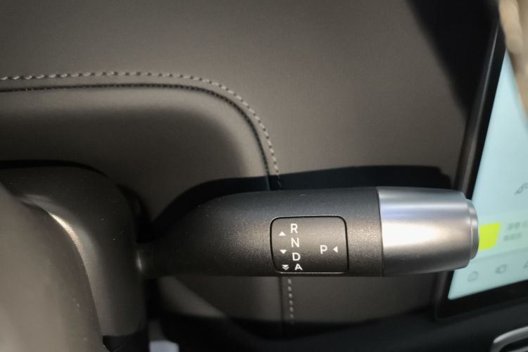 理想汽车 理想L9 2024款 Ultra中控内饰18