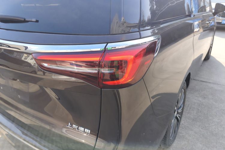 别克GL8 2020款 ES陆尊 653T 豪华型车身外观9