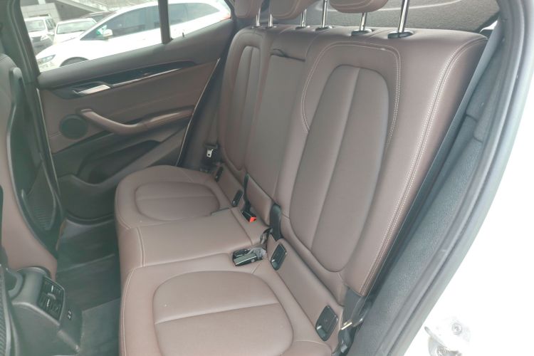 宝马X2 2020款 sDrive25i 领先型M越野套装中控内饰21