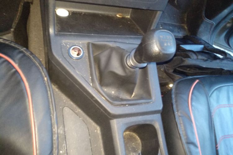 五菱汽车 五菱征程 2022款 2.0L 手动创业型中控内饰18