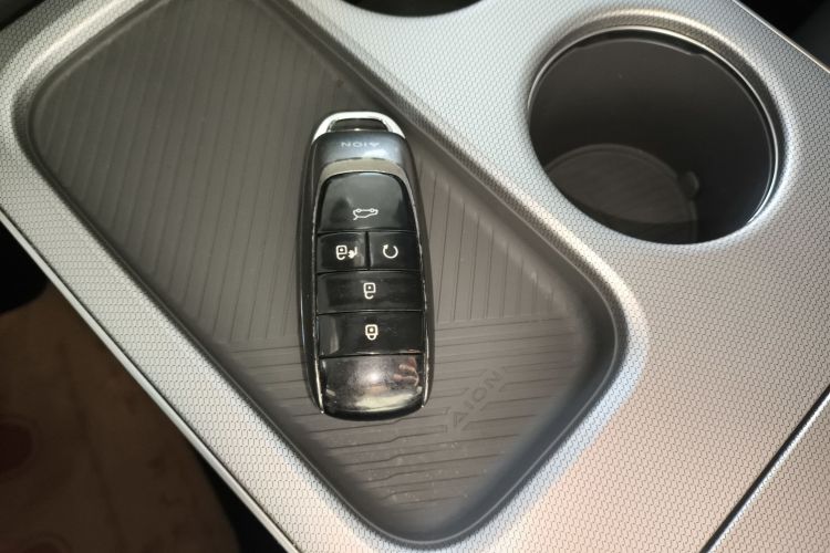 埃安 AION Y 2023款 Younger 星耀版中控内饰7001