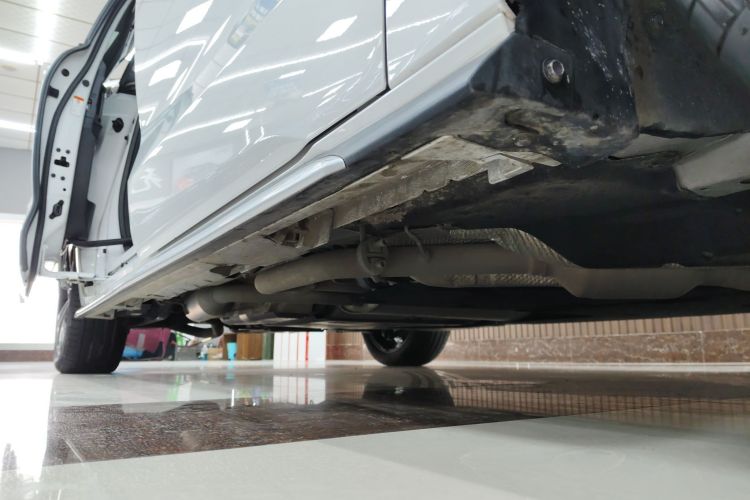 丰田 格瑞维亚 2023款 2.5L混动 旗舰VIP版局部细节9001