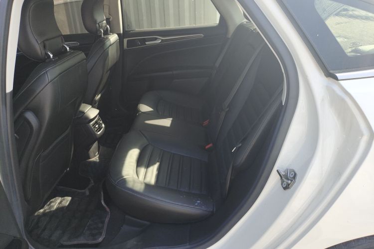 福特 蒙迪欧 2013款 2.0L GTDi200时尚型中控内饰21