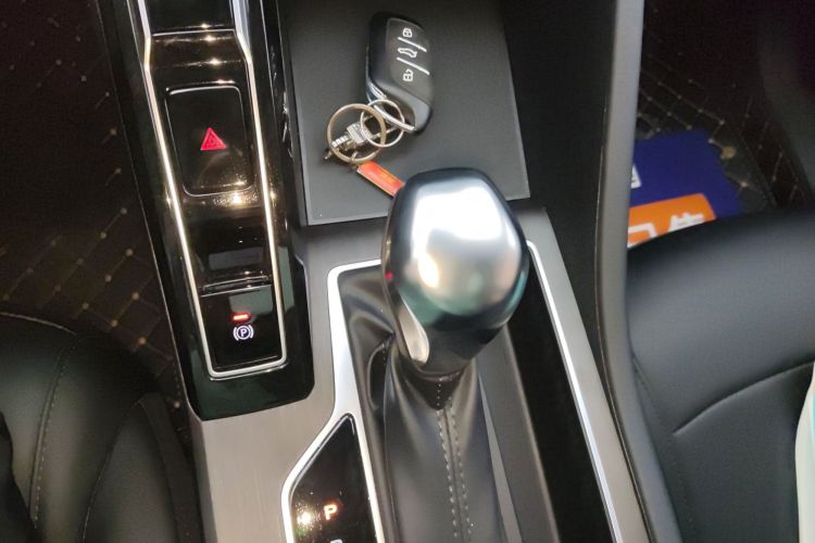 荣威i5 2023款 1.5L CVT豪华版中控内饰18