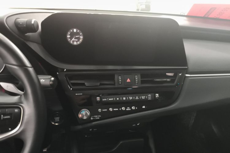 雷克萨斯ES 2021款 200 卓越版中控内饰16