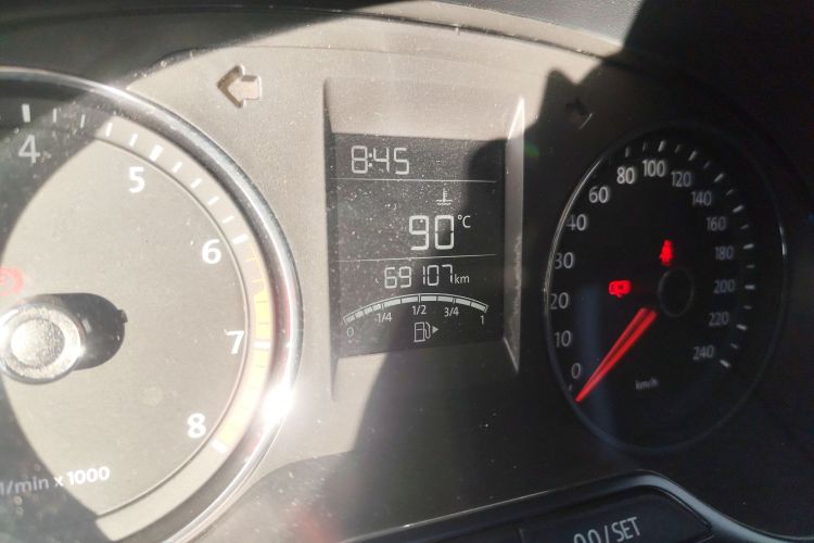 大众 Polo 2014款 1.6L 手动舒适版中控内饰15