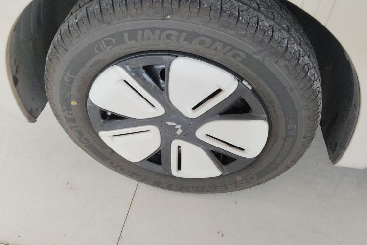 五菱汽车 宏光MINIEV 2025款 四门版 进阶款车身外观6007