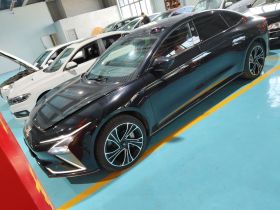 智己汽车 智己L7 2023款 Snake Performance Lite