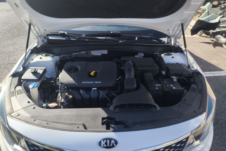 起亚K5 2016款 2.0L 自动LUX机舱底盘24